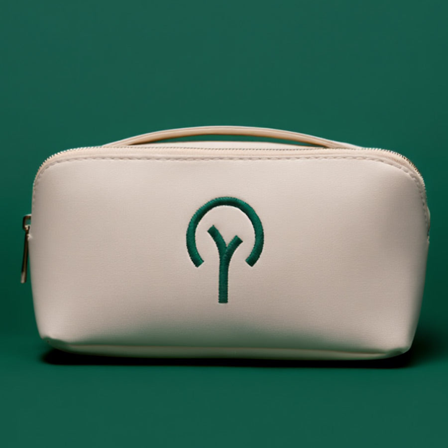 Nécessaire brodée multi-compartiments